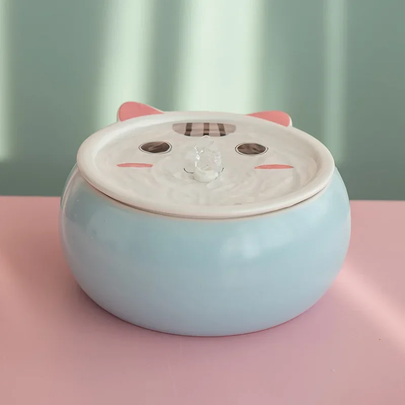 Fontaine à eau pour chat en céramique "Petit Moustache"