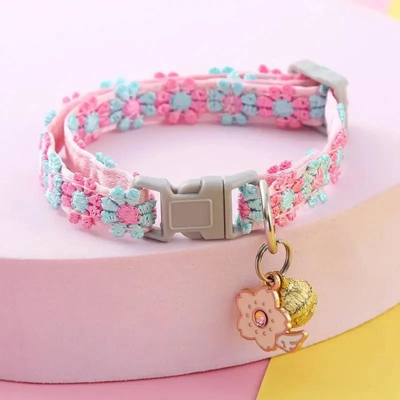 Collier chat clochette fleur - Léger & sécurisé | Fleuria
