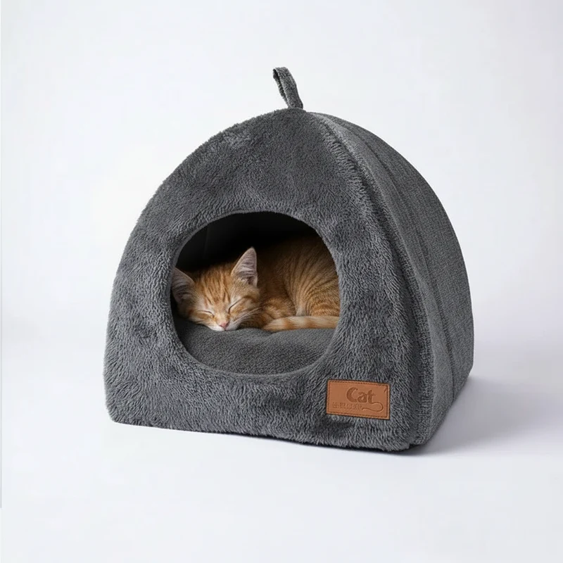 Maison pour chat triangulaire fermée en velours