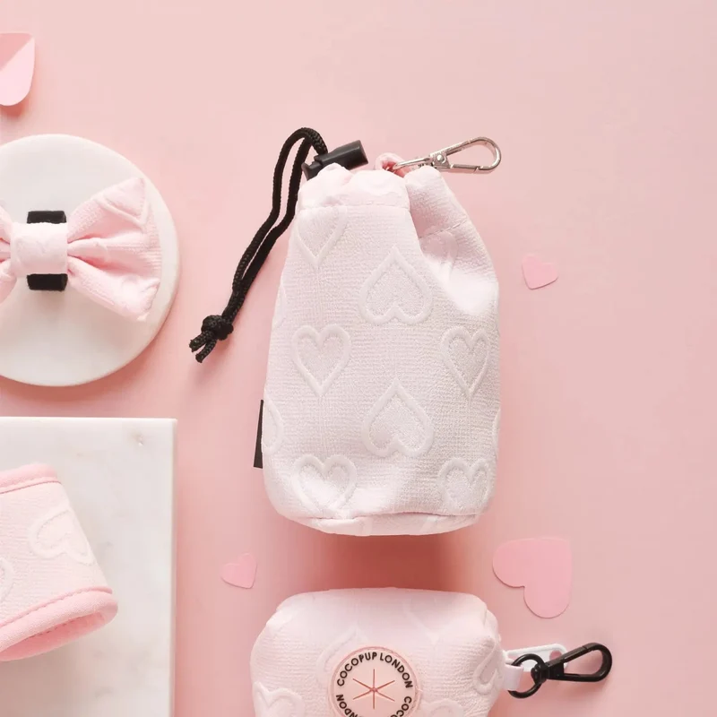 Pochette à friandises pour chien à cordon – Baby Pink Heart