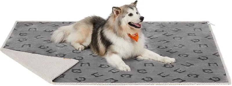 Couverture réversible pour animaux 229 x 203 cm protection canapé lit lavable en machine style moderne en tissu polaire gris 12_0010336