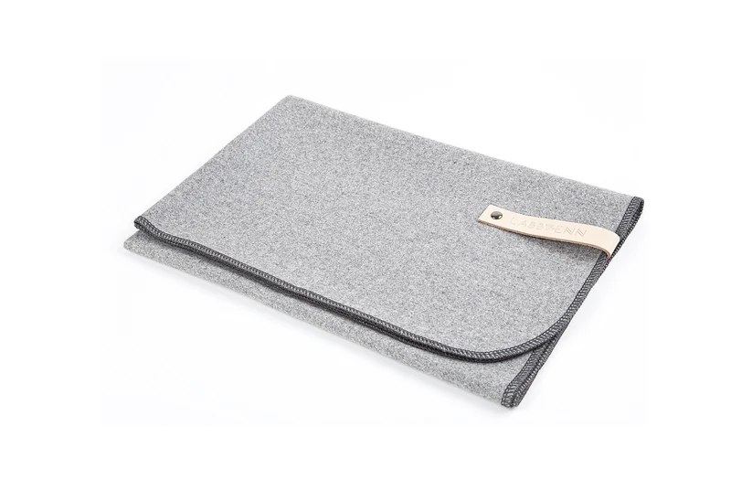 Couverture en laine grise Asnen