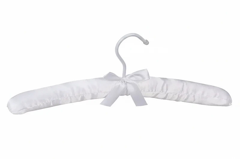 Lot de 5 cintres en satin blanc 13_0000731_5
